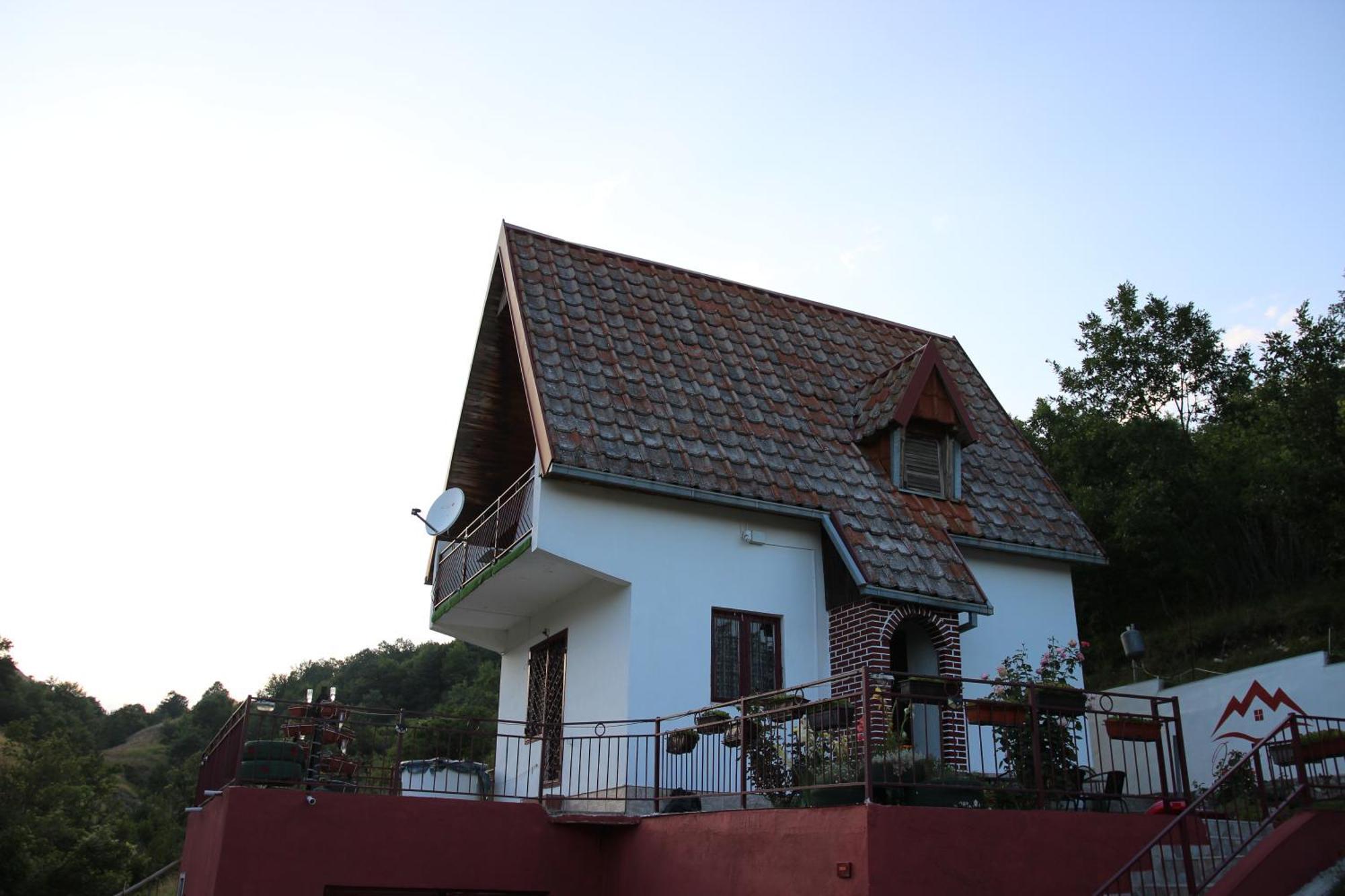 Vikendica "Oaza Mira" Villa Gacko Exterior photo