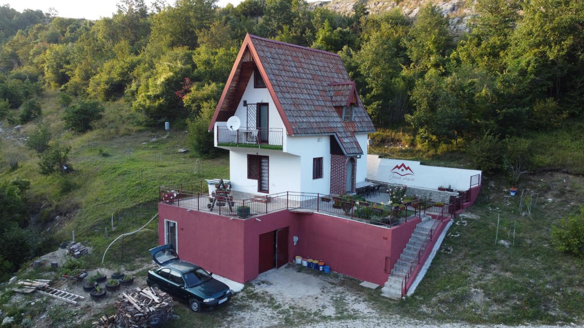 Vikendica "Oaza Mira" Villa Gacko Exterior photo